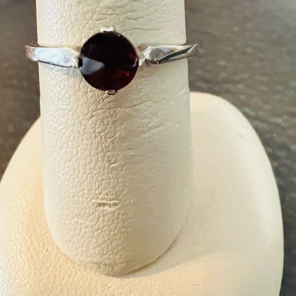 Sterling Silver Garnet Round Solitaire Ring - Deep Red - Picture 4 of 7